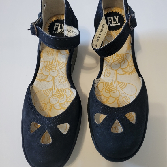 Fly London Shoes - Fly London Sandals Size 40 US 9 / black